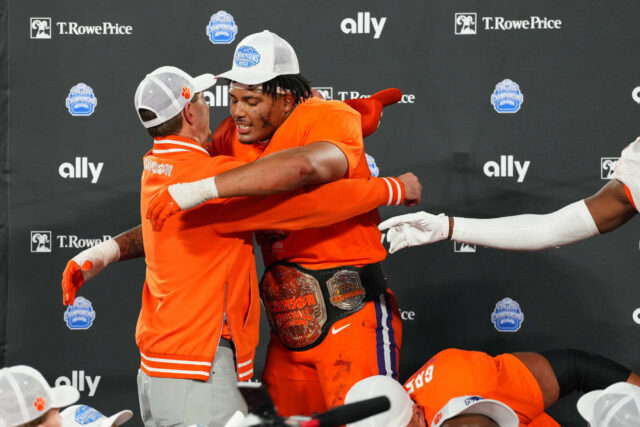 ESPN Mock Draft: Patriots Selecione Top Defensive Lineman



