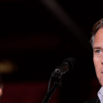 EXCLUSIVO - Candidato apoiado por Trump Senado Michigan Mike Rogers: Tarifas de Trump trazem oportunidades de volta ao Michigan