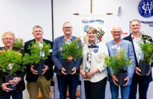 “Ela ainda é inspiradora”: a mulher do cinto de trigo é homenageada com a diversidade de Grevillea "Ela ainda é inspiradora": a mulher do cinto de trigo é homenageada com a diversidade de Grevillea