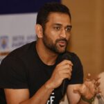 "Ele canta bem também" - a Sra. Dhoni faz uma revelação impressionante sobre Virat Kohli