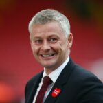 Manchester United revela uma nova contratação de Harry Maguire, na foto com Ole Gunnar Solisaer