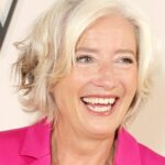 Emma Thompson ao interpretar uma 'verdadeira heroína feminina' em 'Dead of Winter' e filmar cenas violentas: 'Por que iniciar essa ação quando você tem 66 anos? Isso é simplesmente estúpido '