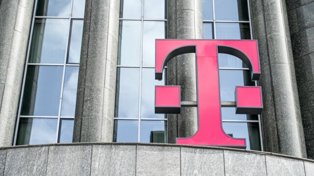 Esse texto de segurança T-Mobile é legítimo, mas você ainda não deve clicar na esquerda

