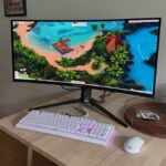 Esses 4 monitores de jogos premium atualizarão instantaneamente sua área de trabalho - e a um preço razoável.