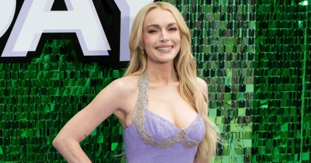 Esta bolsa de ombro de US $ 70 é quase idêntica ao Bottega de US $ 6.500 de Lindsay Lohan

