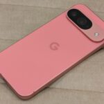 Uma representação do Google Pixel 9 em Wintergreen contra um fundo branco.