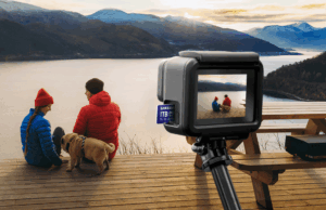 Este cartão microSD de 512 GB Samsung Pro Plus custa apenas US $ 35 por tempo limitado Um banner multifolorado com o logotipo da AP e o texto da polícia do Android de volta à escola