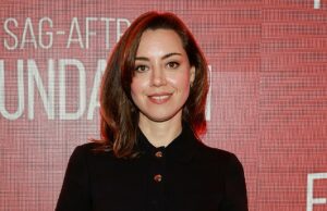 Estrela da lista A para interpretar a infame senhora de Hollywood Heidi Fleiss e os fãs pensam que parecem “estranhamente semelhantes” Aubrey Plaza remonta aos holofotes com um novo projeto ousado: The Heidi Fleiss Story, um Biopik centrado na ascensão e caso dos infames 'Hollywood Madame' dos anos 90 dos anos 90