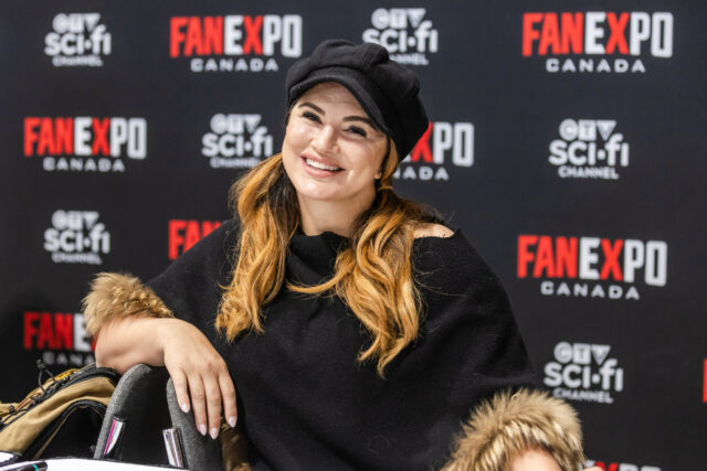 Estrela de Mandaloriana Gina Carano Obrigado Elon Musk enquanto instala a causa da causa

