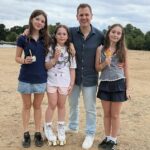 Tory Tory admite que teme por suas três filhas jovens (foto) à luz de migrantes ilegais com