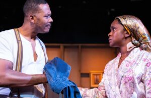 Eu participei de uma performance negra e, como crítico branco, ele abriu meus olhos inesperadamente. Eu participei de uma performance negra e, como crítico branco, ele abriu meus olhos inesperadamente.