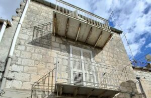 Eu sonhei em comprar uma casa 1 na Itália – aqui está por que eu não conseguia passar por isso Deal: Barbara Marekll comprou esta propriedade em Mussomeli por 13.000 ¿13.000