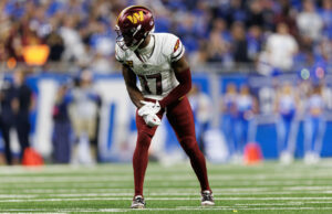 Ex -campeão nfl chinks lymes concinder para os comandantes da estrela wr Ex -campeão nfl chinks lymes concinder para os comandantes da estrela wr