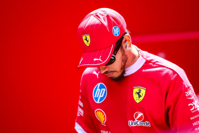 F1 Insider pergunta se Lewis Hamilton deve 'desistir ”em meio a problemas de Ferrari



