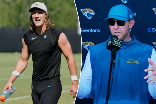 Jacksonville Jaguars Trevor Lawrence no campo de treinamento.