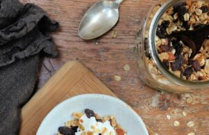 Faça sua própria granola em casa em vez de comprá -la! Faça sua própria granola em casa em vez de comprá -la!