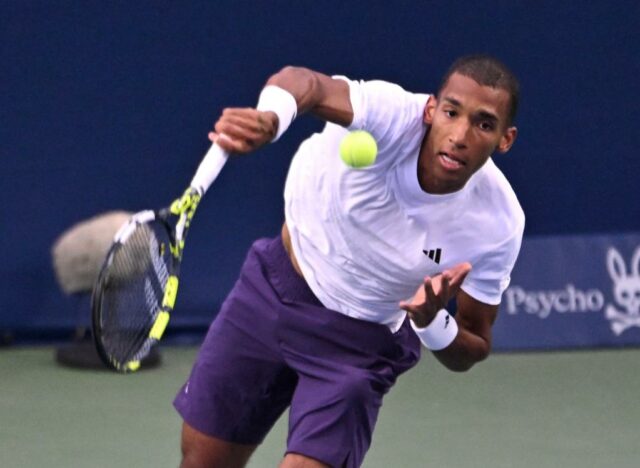 Arthur Rinderknech no torneio do National Bank Open Tunnis.