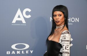 Feud Family Feud tem a primeira equipe All-Trarans liderada por Laverne Cox Feud Family Feud tem a primeira equipe All-Trarans liderada por Laverne Cox