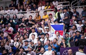 Filipino lotou combustíveis sérios A multidão das Filipinas está ativando Gilas Pilipinas durante a Copa Asiática da FIBA de 2025.