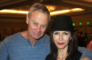 Finola Hughes, Finola do Hospital Geral hospeda Tristan Rogers em homenagem após a morte GetTyimages-1433275242 Johnny Wactor na estréia do Silent River