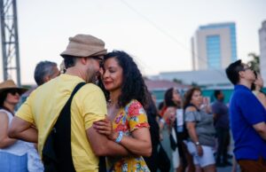 Fotos: San Jose Jazz Summer Fest Common aparece durante o 35º verão anual de San Jazz no Plaza de Cesar Chavez em San Jose, Califórnia, na sexta -feira, 8 de agosto de 2025 (Shae Hammond/Bay Area News Group).