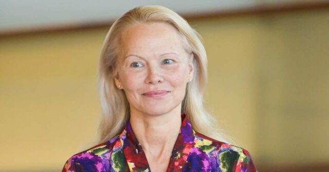 Pamela Anderson diz que as pessoas nunca gostaram até que ela parou de usar maquiagem