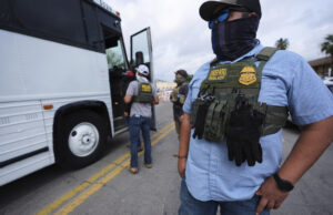Fronteira Darol Goon Whinis para a Fox News depois que Newsome magoou seus sentimentos O governador da Califórnia, Govin Newsis conversando com entrevista coletiva na quinta -feira, 14 de agosto de 2025, em Los Angeles. (ABD Photo / Mario Jose Sanchez)