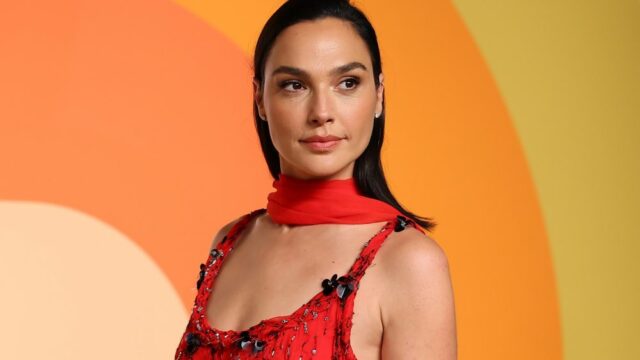 Gal Gadot diz que os resultados da bilheteria de 'Branca de Neve' foram 'incrivelmente afetados pela' pressão 'em Hollywood para' conversar contra Israel ':' eu me decepcionei '

