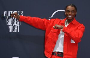 Garoto Soulja preso por suspeita de acusação de armas durante o tráfego na Califórnia Garoto Soulja preso por suspeita de acusação de armas durante o tráfego na Califórnia