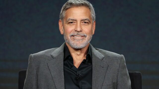 George Clooney diz: 'Eu não me importo em' 'Se as pessoas pensam' eu apenas brinco ', defenda Adam Sandler como um grande ator:' Não fale com ele como se ele fosse um comediante idiota '

