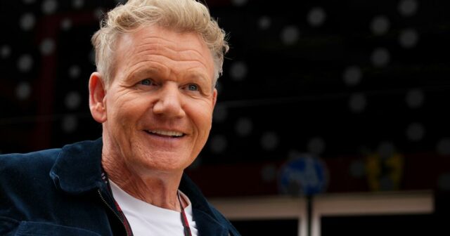 Gordon Ramsay passa por procedimento cirúrgico para se livrar das células de câncer de pele: 'Grato, portanto, satisfeito' 

