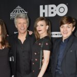 Guia familiar de Jon Bon Jovi - Conheça sua esposa, 4 filhos e sua esposa