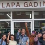 Há Kelapa Gading em Londres, promovendo a culinária indonésia