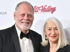 Helen Mirren encontra comentários sobre o PDA de Taylor Hackford ‘Intimidating’ 7 Celebridades que batearam palmas de volta aos comentários do envelhecimento 561 Lead