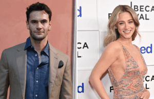 Hipótese do amor: Tom Bateman carrega costar Lili Reinhart com 1 mão Us Weekly quebra 9 adaptações de livros altamente antecipadas - elenco nós torcemos e questiona