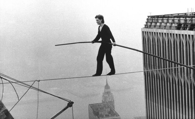 Hoje na história: 7 de agosto, a caminhada de Tightrope Tightrope Tightrope

