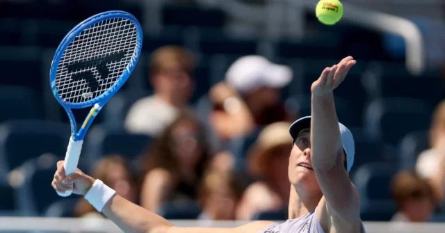 Iga świątek na terceira rodada do torneio em Cincinnati. Levou 74 minutos para promover

