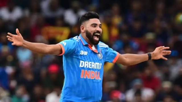 Indian Cricter Mohammed Siraj abre restaurante em Hyderabad

