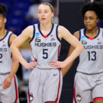 Indicador de Dallas Wings Paige Bueckers, colega anterior da UConn antes de desejar videogame