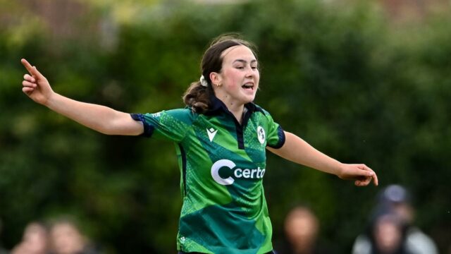 Irlanda Amy Maguire esclareceu para retomar seu boliche no críquete internacional

