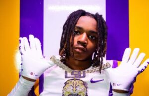 JT Lindsey, jogador de futebol da LSU, preso por assassinato oculto no dormitório JT Lindsey, jogador de futebol da LSU, preso por assassinato oculto no dormitório