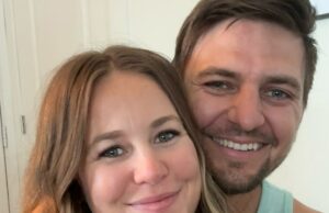 Jana Duggar anuncia sua primeira gravidez com o marido Stephen Wissmann Jana Marie Duggar e Stephen Wissmann grávida Insta 1