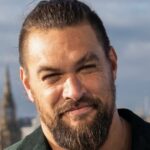 História do documento de Jason Momoa de Lisa Bonet para Adria Arjona