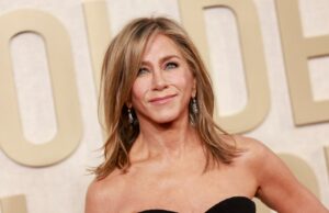 Jennifer Aniston ‘lutas’ com o que você deve compartilhar através de um novo amigo Jennifer Aniston 'lutas' com o que você deve compartilhar através de um novo amigo