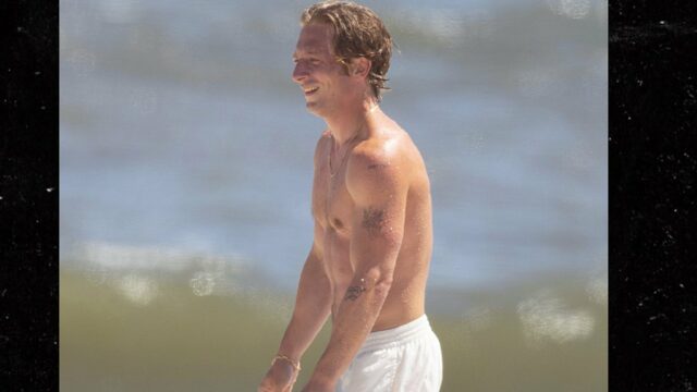 0811-Jeremy-Allen-White-White-White-White-Alter-Alter-Alter-Maiin-Trunk-Trunk-Trunk-Trunk