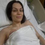 Jessie J (foto) encontrou abuso on -line ontem à noite depois que ela contou sobre seu horror em fotos de um refém israelense capturado pelo Hamas