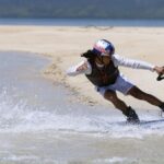 Raph Trinidad mostra suas habilidades durante um tiroteio promocional em Palawan. - uma foto