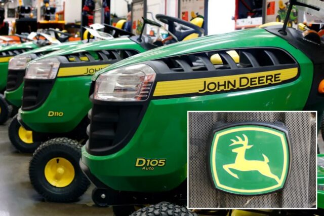 John Deere Lavn Tratores mostrados.