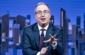 John Oliver dá sua opinião honesta sobre a reunião de Trump com Putin John Oliver dá sua opinião honesta sobre a reunião de Trump com Putin