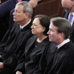 John Roberts se junta a todos os juízes liberais na Suprema Corte dissidência